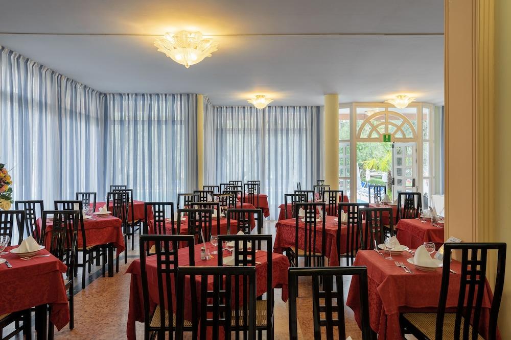 Hotel Royal Гарда Экстерьер фото