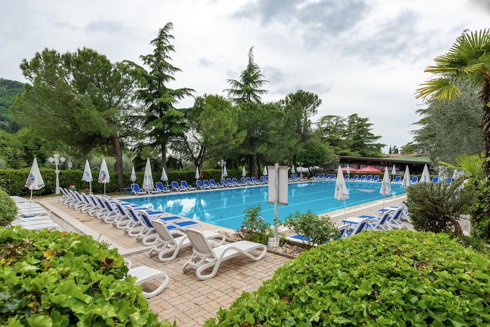 Hotel Royal Гарда Экстерьер фото
