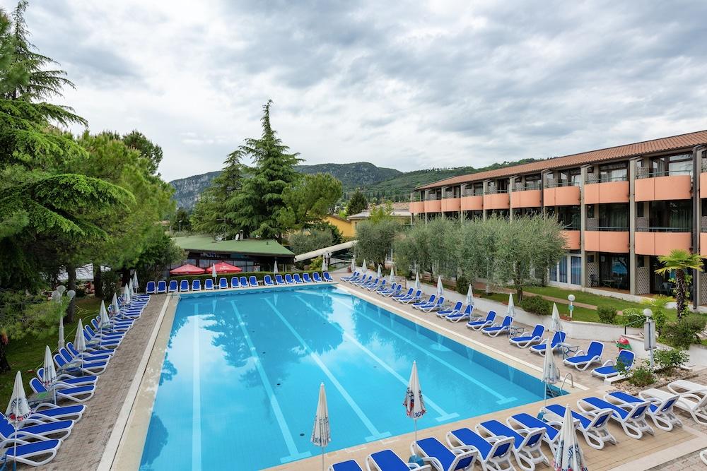 Hotel Royal Гарда Экстерьер фото