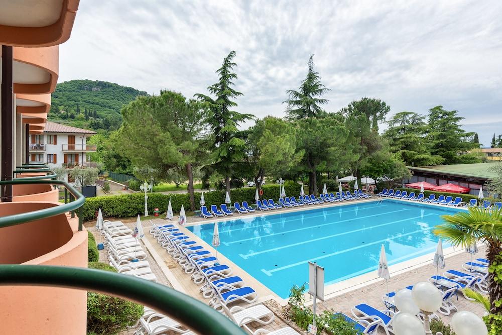 Hotel Royal Гарда Экстерьер фото