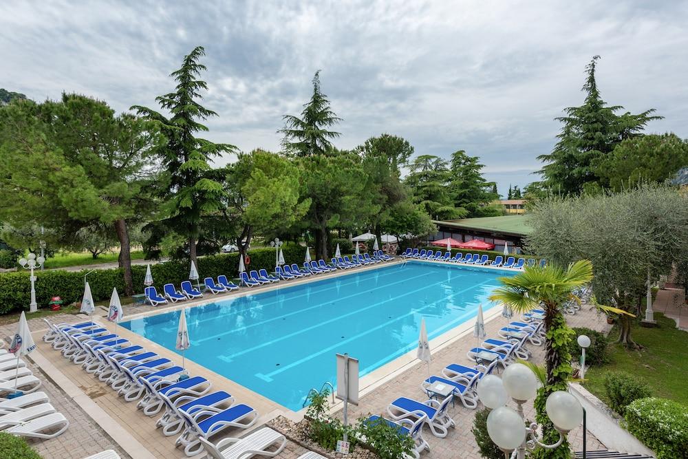 Hotel Royal Гарда Экстерьер фото